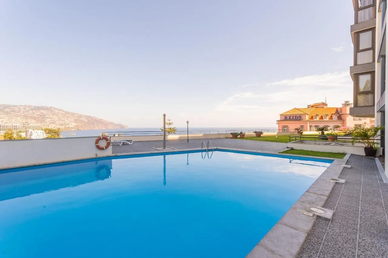 Flh Funchal Amazing Sea View Apartment With Pool 0*, Funchal (Madeira)